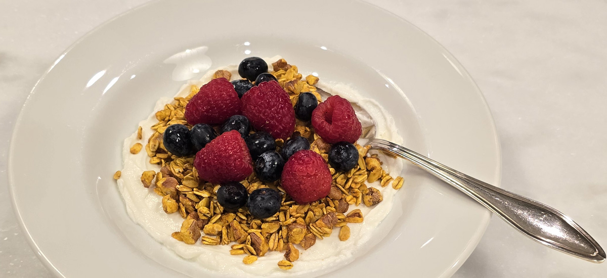 Golden granola for a healthy breakfast - Wander. Cook. Eat.